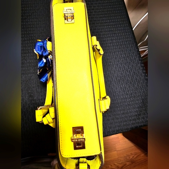 🔥NEW HENRI BENDEL WEST 57th TURNLOCK SATCHEL HANDBAG - Picture 8 of 15